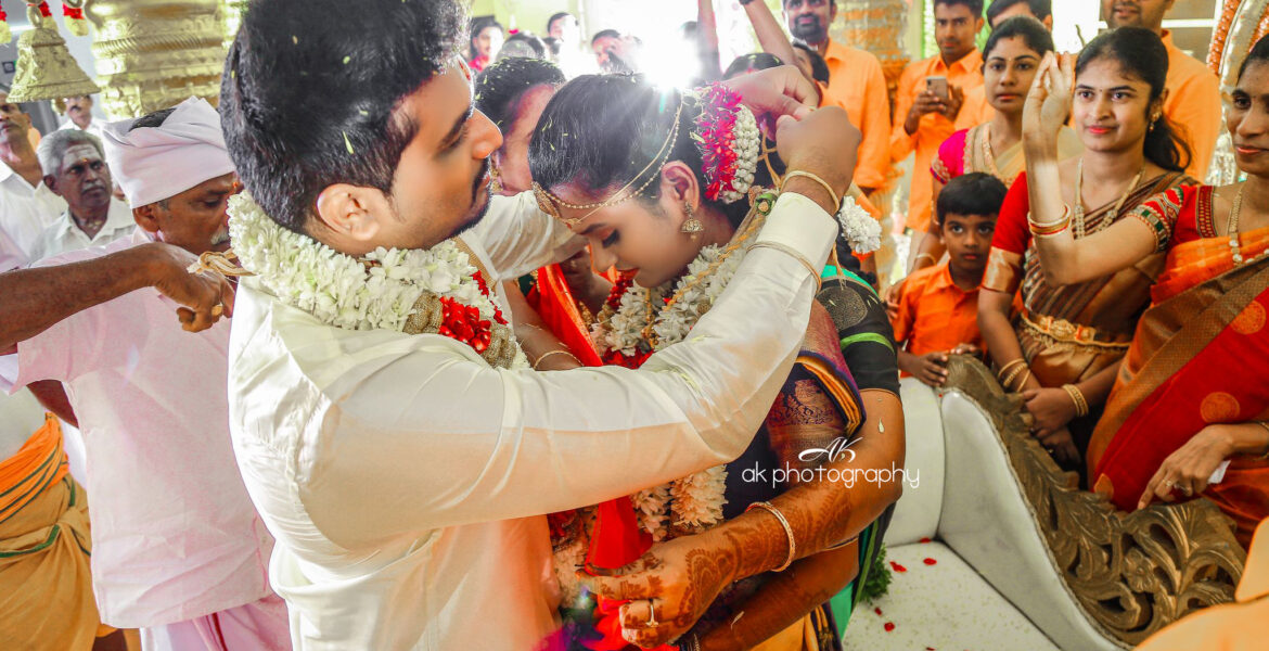 Celebrating Evergreen Love Midhun & Suhirtha's Dreamy Wedding Photoshoot in Coimbatore