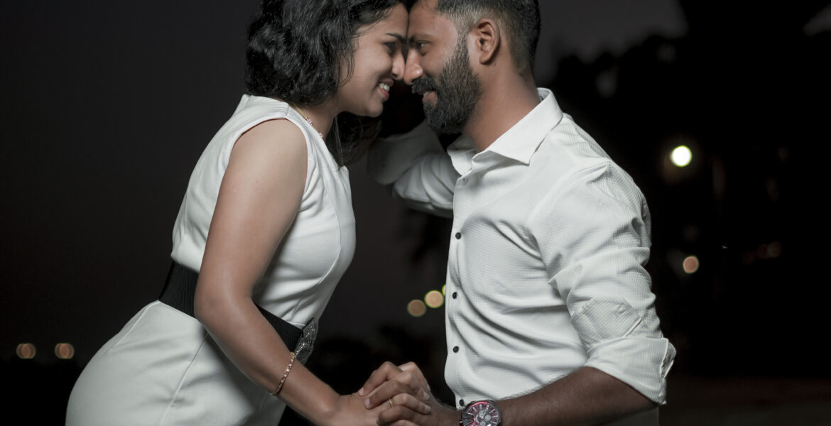 candid photography Post-Wedding Photoshoot : Gowtham & Deepa’s Pondicherry Post-Wedding Photoshoot