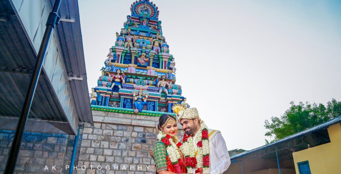 How to Capture the Perfect Couple Photoshoot in Temple