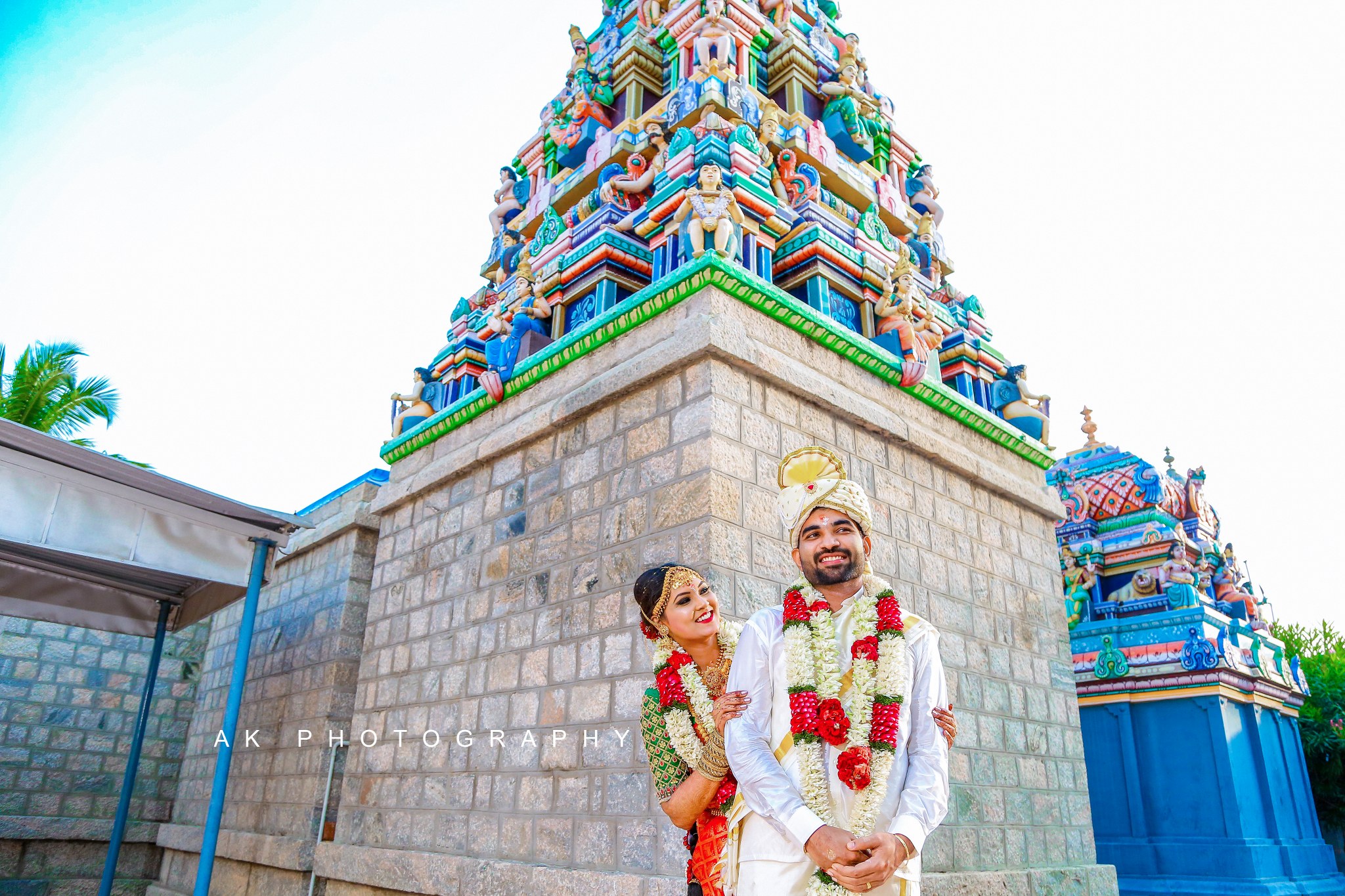 How to Capture the Perfect Couple Photoshoot in Temple Tips and Tricks 