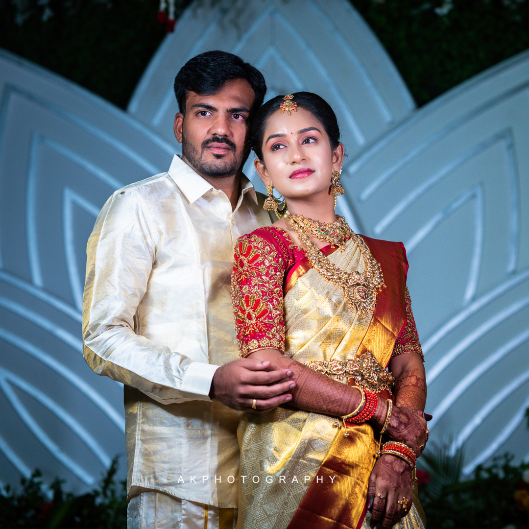 Wedding Photoshoot: Saranya & Seenu's Beautiful Day at Palldam