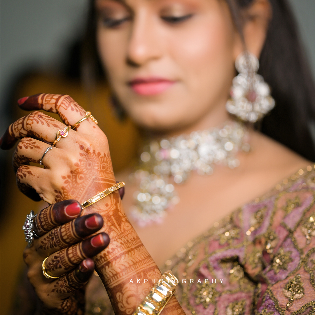 Wedding Photoshoot: Saranya & Seenu's Beautiful Day at Palldam