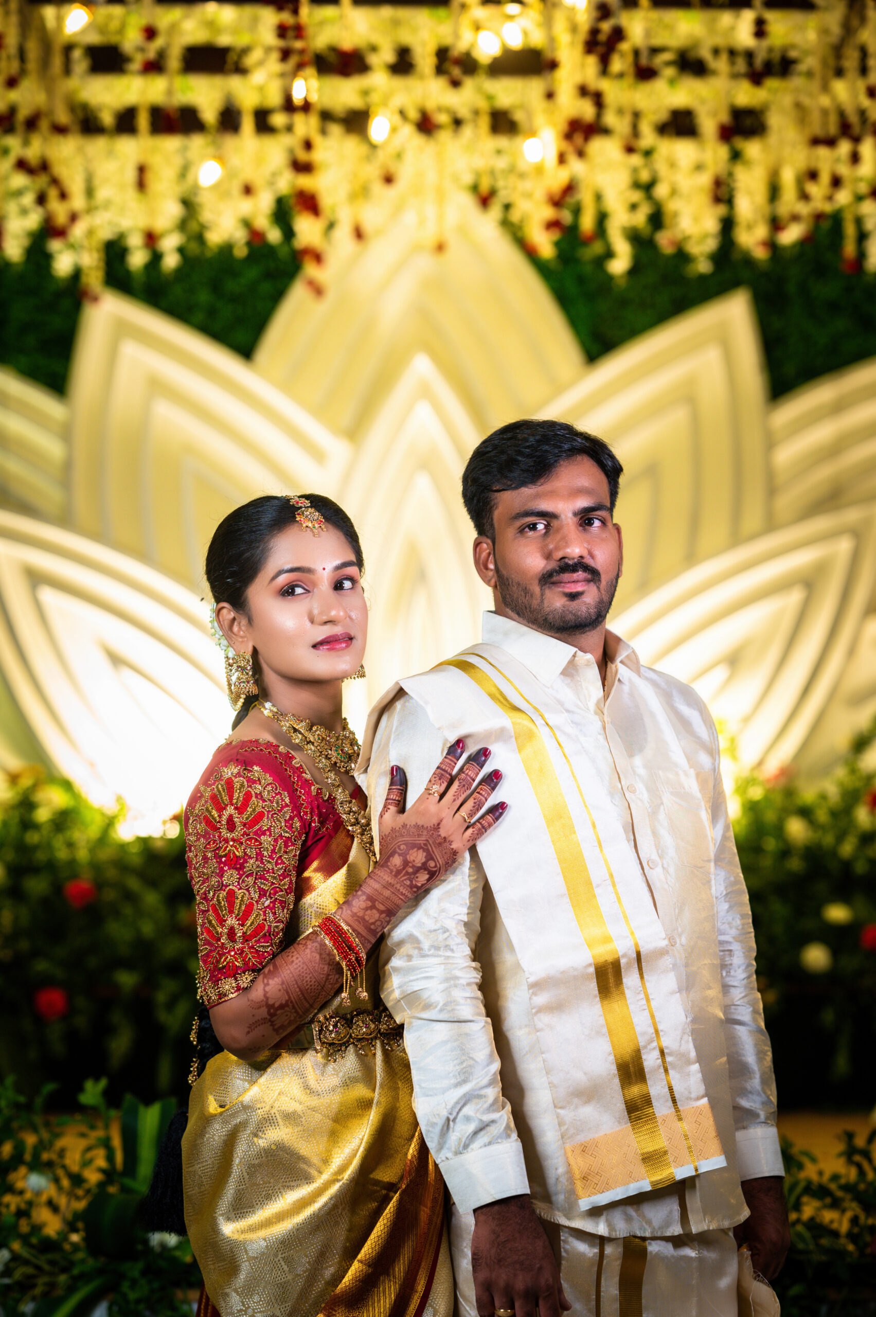 Wedding Photoshoot: Saranya & Seenu's Beautiful Day at Palldam