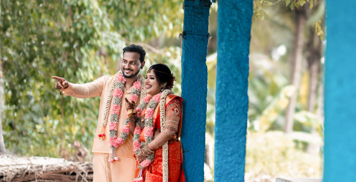 wedding photographer documenting a beautiful wedding photoshoot from Namakkal, Tamil Nadu.